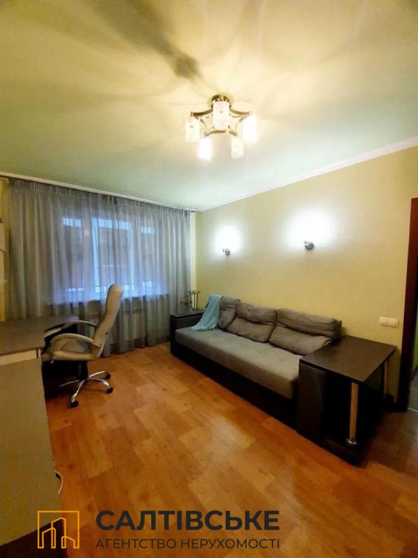 Sale 3 bedroom-(s) apartment 72 sq. m., Metrobudivnykiv Street 11