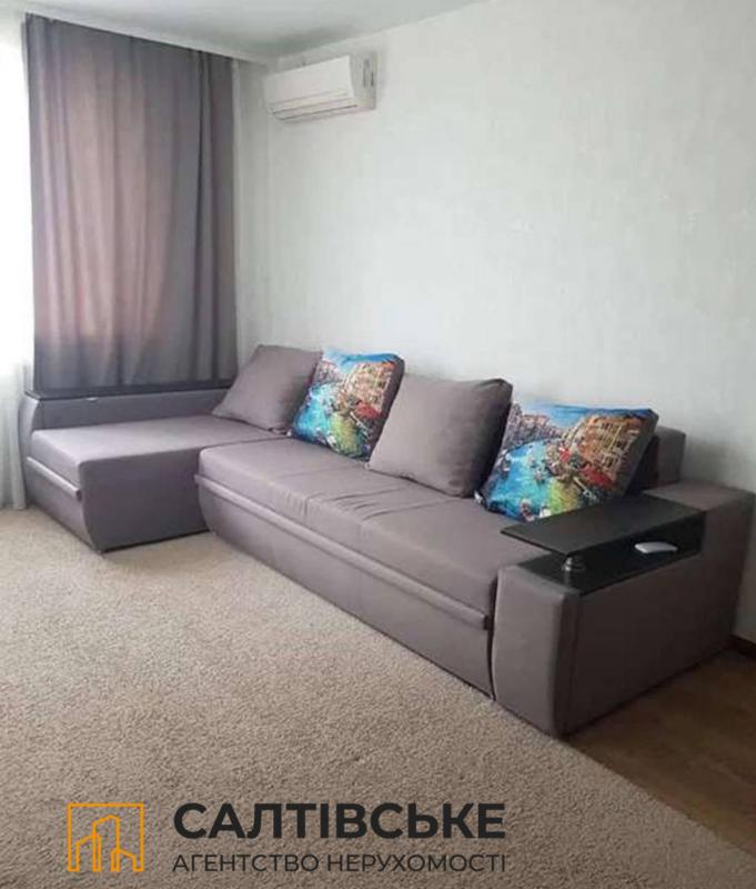Продаж 2 кімнатної квартири 52 кв. м, Амосова вул. 7