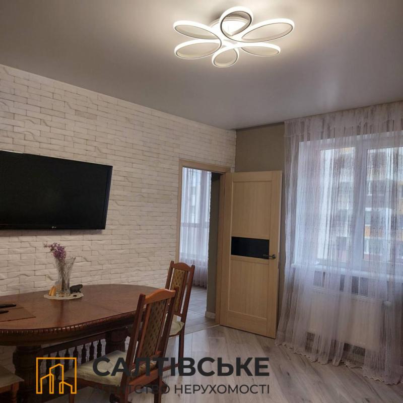 Продаж 2 кімнатної квартири 60 кв. м, Драгоманова вул. 6г