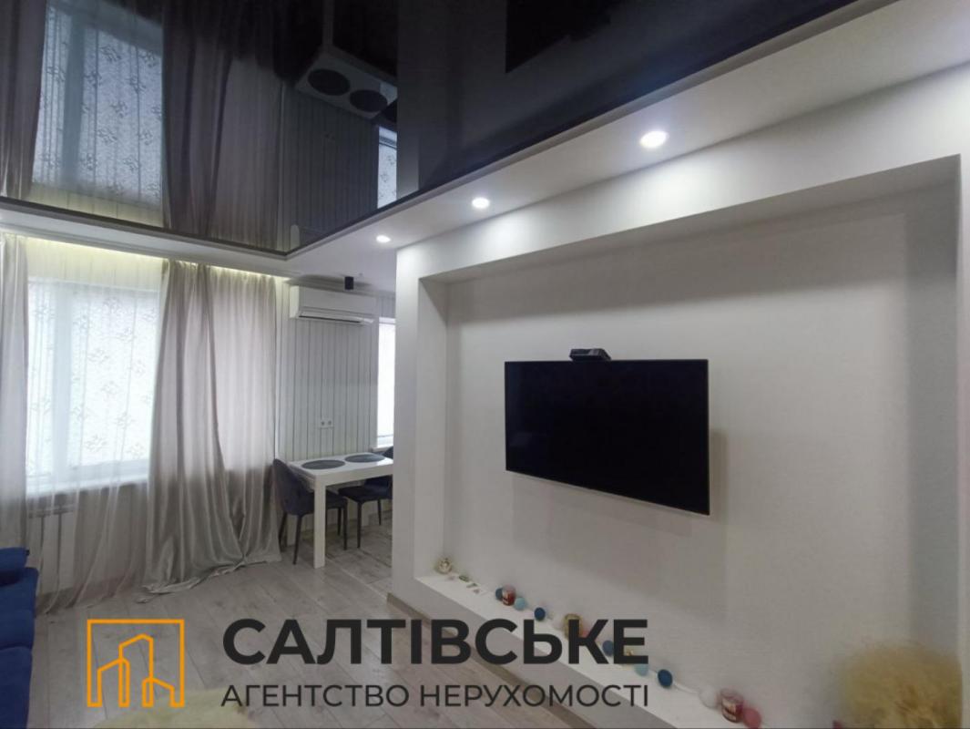 Sale 3 bedroom-(s) apartment 65 sq. m., Akademika Pavlova Street 162в