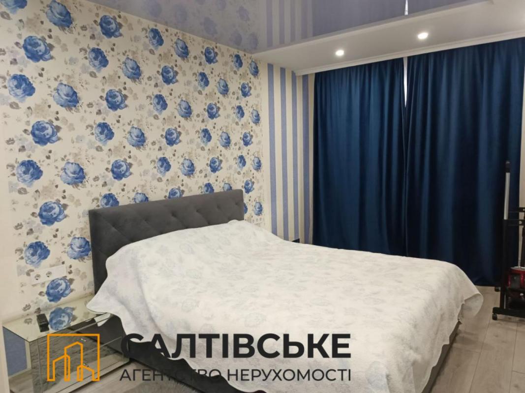 Sale 3 bedroom-(s) apartment 65 sq. m., Akademika Pavlova Street 162в