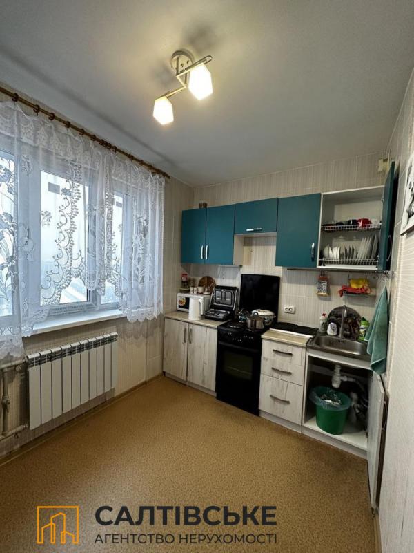 Продаж 2 кімнатної квартири 53 кв. м, Амосова вул. 32