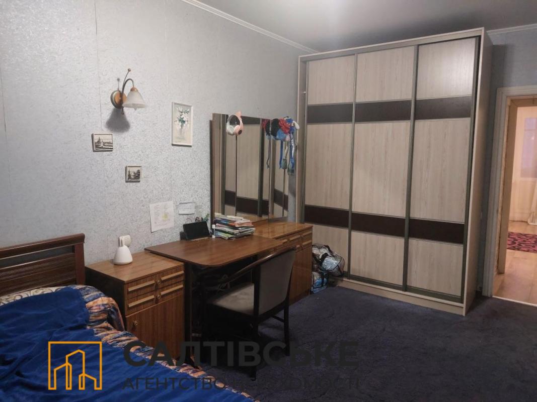 Продажа 3 комнатной квартиры 65 кв. м, Амосова ул. 1