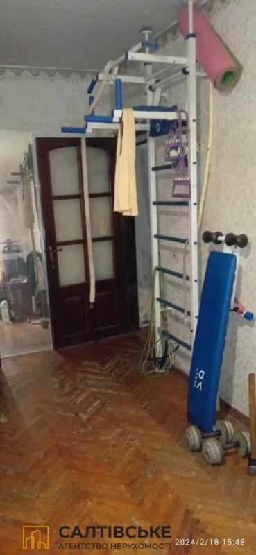 Продаж 3 кімнатної квартири 65 кв. м, Амосова вул. 15