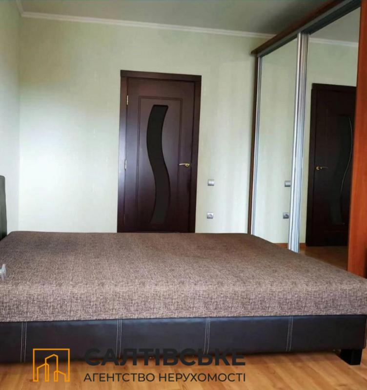 Продаж 3 кімнатної квартири 100 кв. м, Академіка Павлова вул. 142б