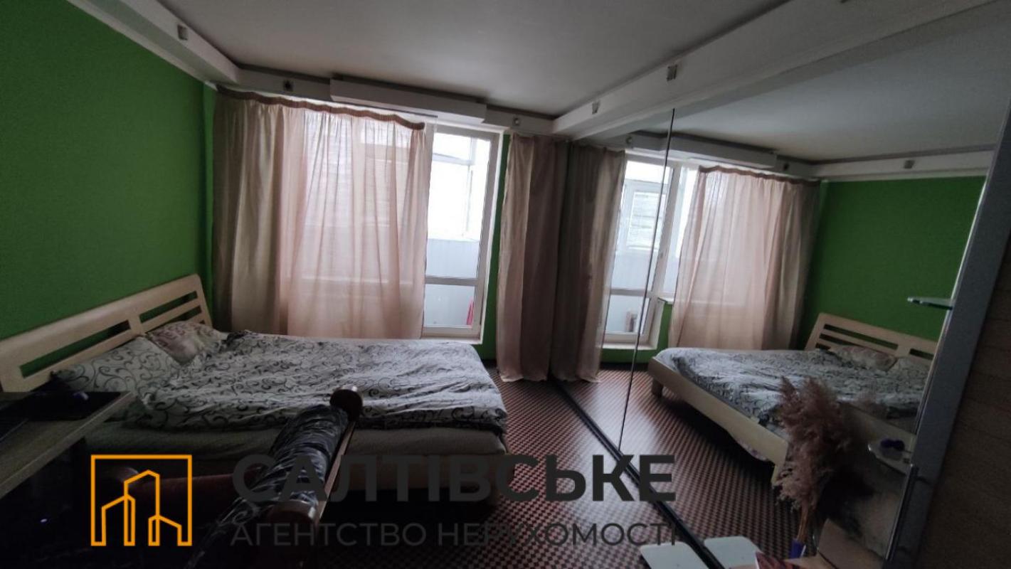 Продаж 2 кімнатної квартири 45 кв. м, Академіка Павлова вул. 313