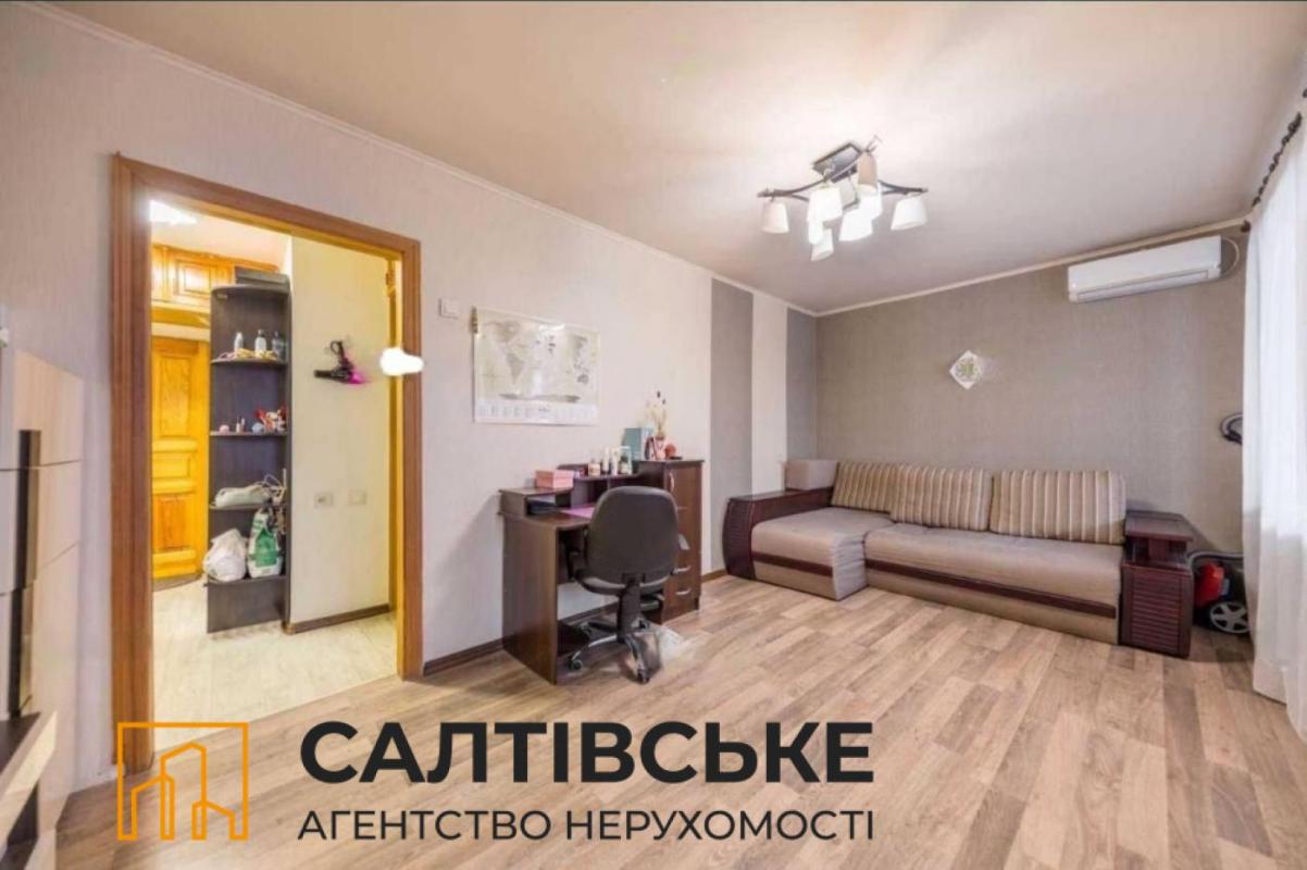 Продажа 1 комнатной квартиры 33 кв. м, Михайлика ул. 2