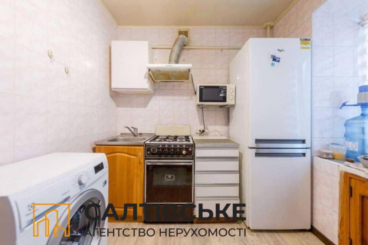 Продаж 1 кімнатної квартири 33 кв. м, Михайлика вул. (Височиненка) 2