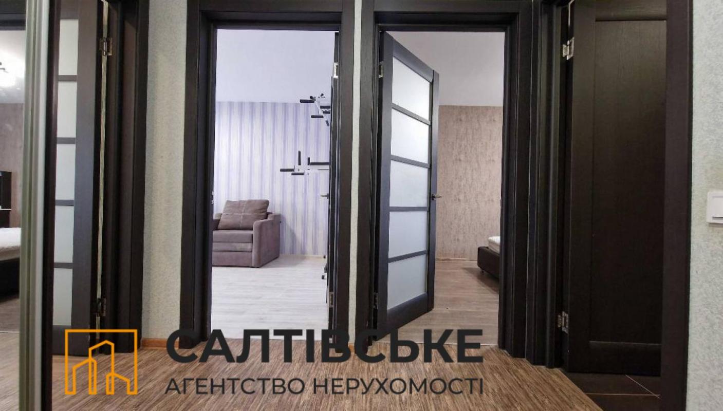 Sale 2 bedroom-(s) apartment 63 sq. m., Traktorobudivnykiv Avenue 90б