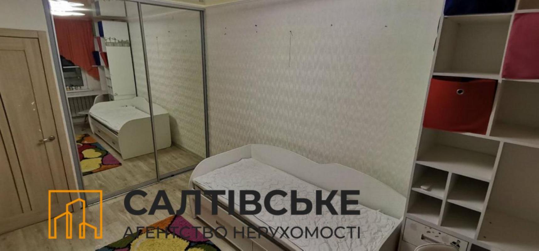 Sale 3 bedroom-(s) apartment 63 sq. m., Amosova Street 25