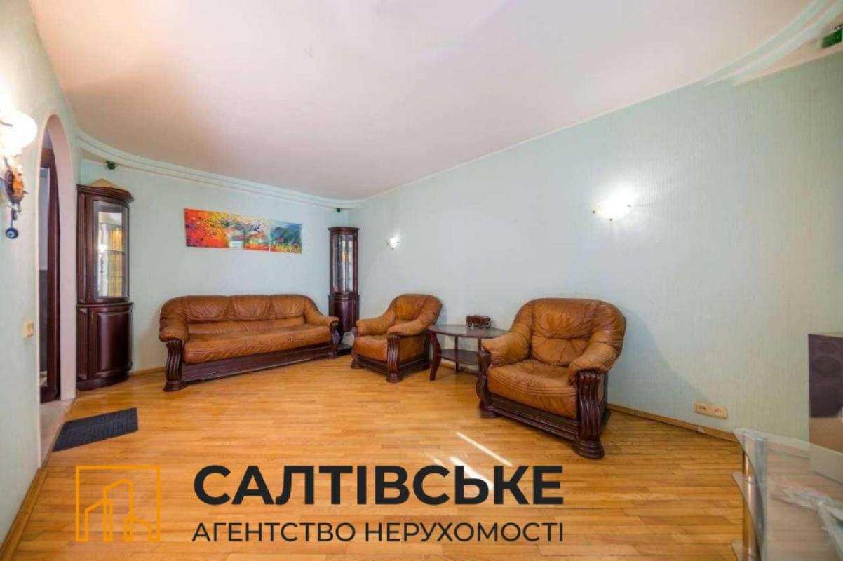 Продаж 3 кімнатної квартири 70 кв. м, Наталії Ужвій вул. 98
