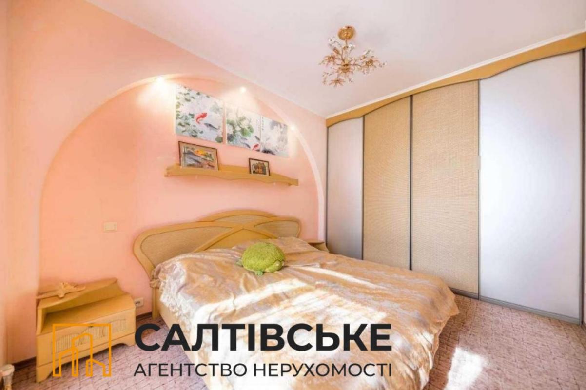 Sale 3 bedroom-(s) apartment 70 sq. m., Natalii Uzhvii Street 98