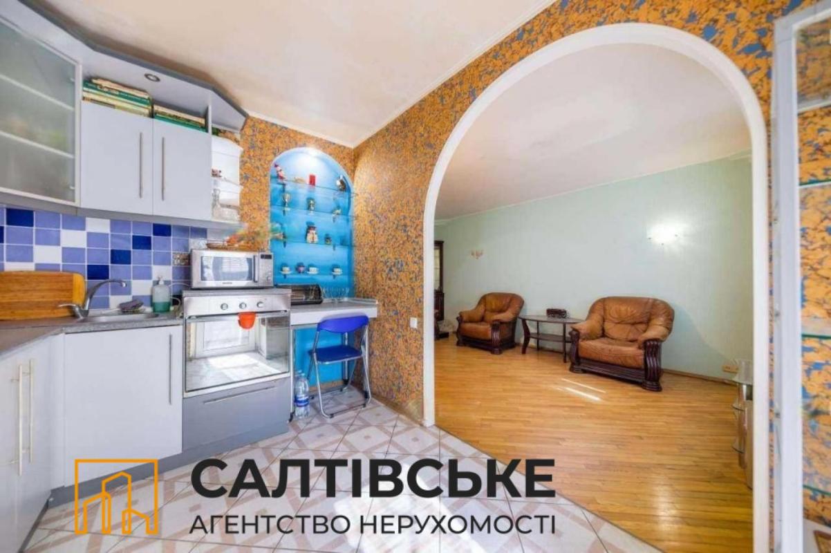 Sale 3 bedroom-(s) apartment 70 sq. m., Natalii Uzhvii Street 98