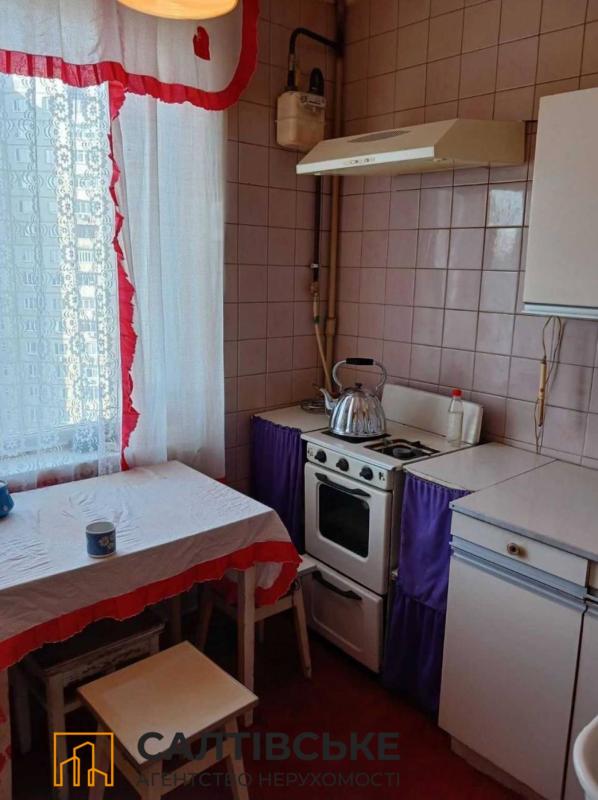 Sale 1 bedroom-(s) apartment 33 sq. m., Heroiv Pratsi Street 66