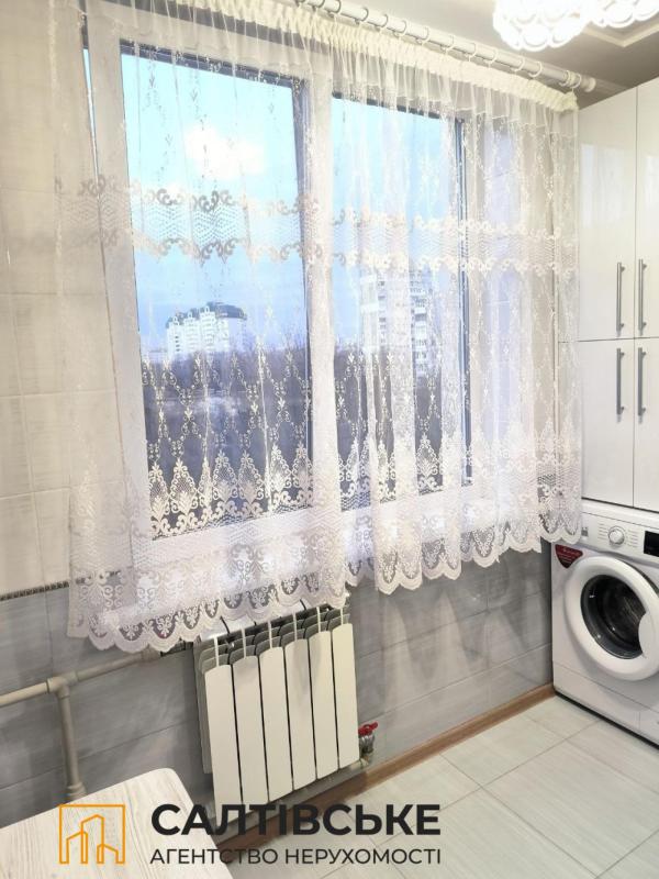 Продаж 3 кімнатної квартири 65 кв. м, Валентинівська вул. (Блюхера) 23е