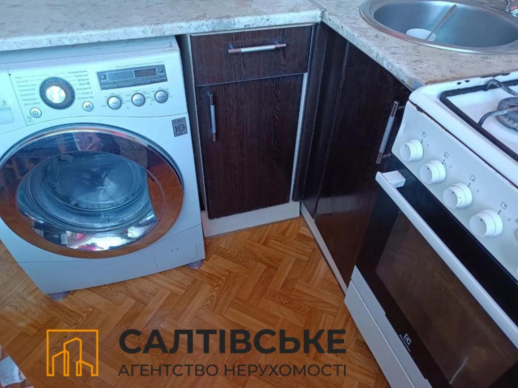 Продаж 3 кімнатної квартири 65 кв. м, Валентинівська вул. (Блюхера) 26