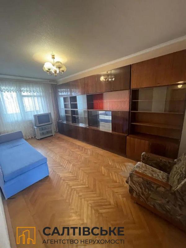 Продаж 3 кімнатної квартири 64 кв. м, Героїв Праці вул. 12г