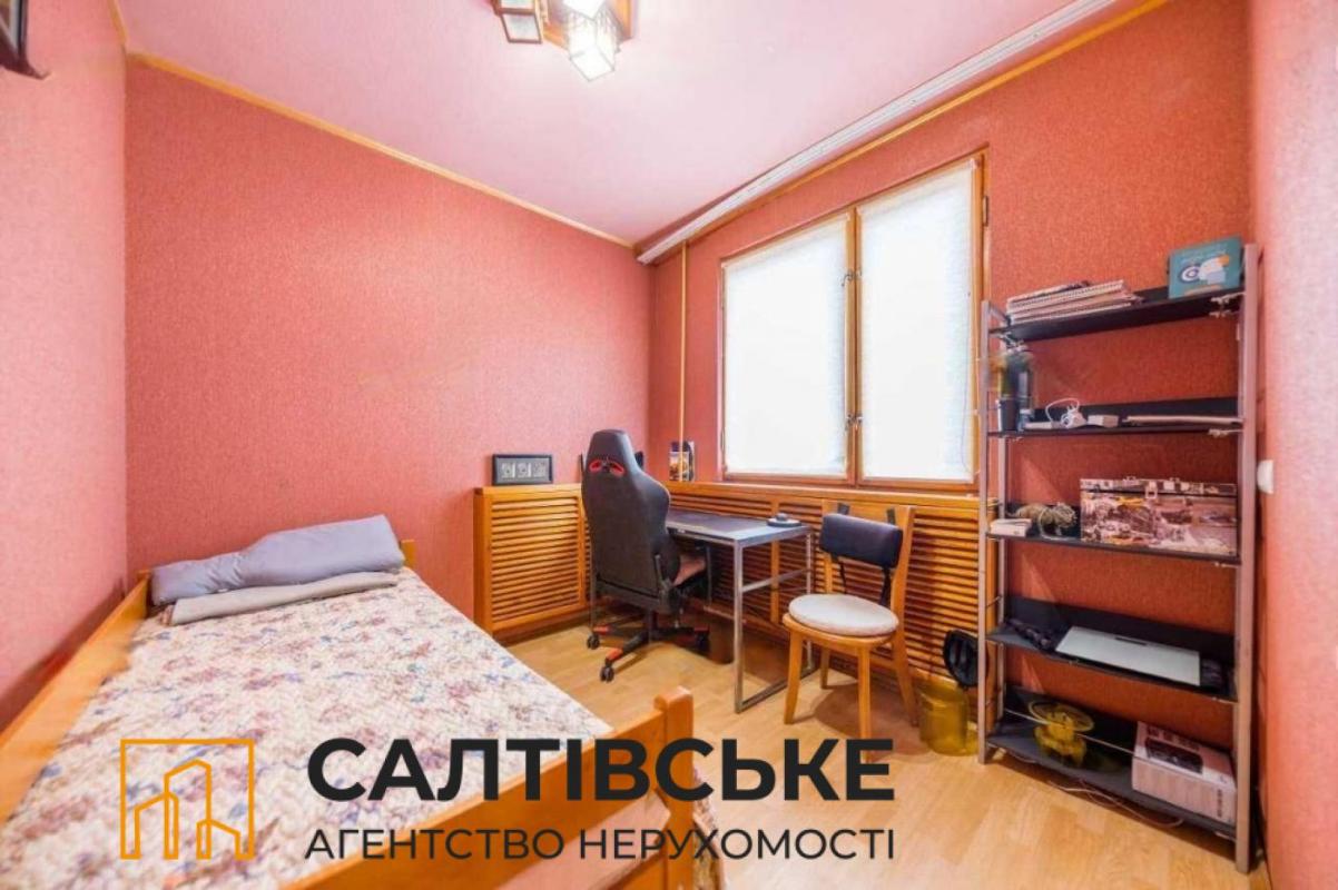 Продаж 4 кімнатної квартири 70 кв. м, Гвардійців-Широнінців вул. 53