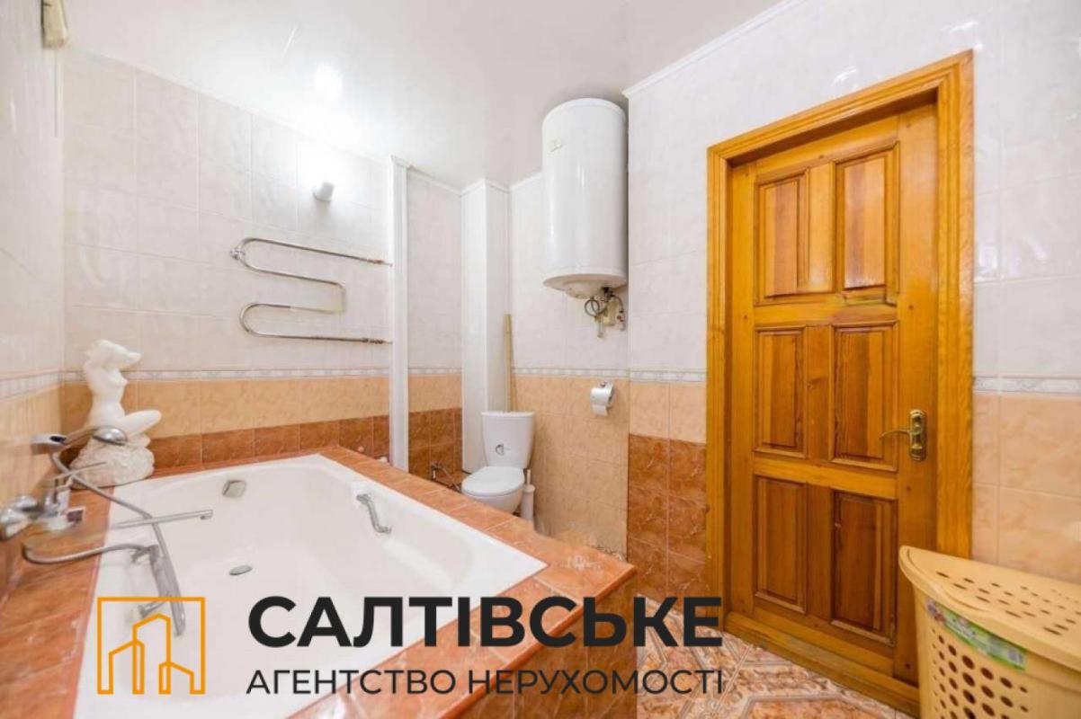 Sale 4 bedroom-(s) apartment 70 sq. m., Hvardiytsiv-Shyronintsiv Street 53