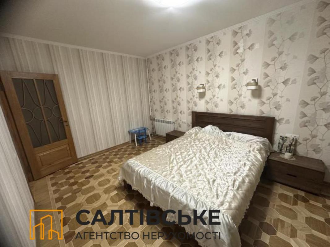 Sale 3 bedroom-(s) apartment 71 sq. m., Enakievskaja Street 32