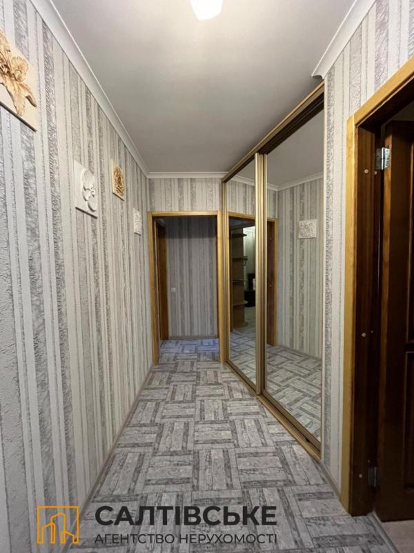 Sale 3 bedroom-(s) apartment 65 sq. m., Valentynivska street 24б