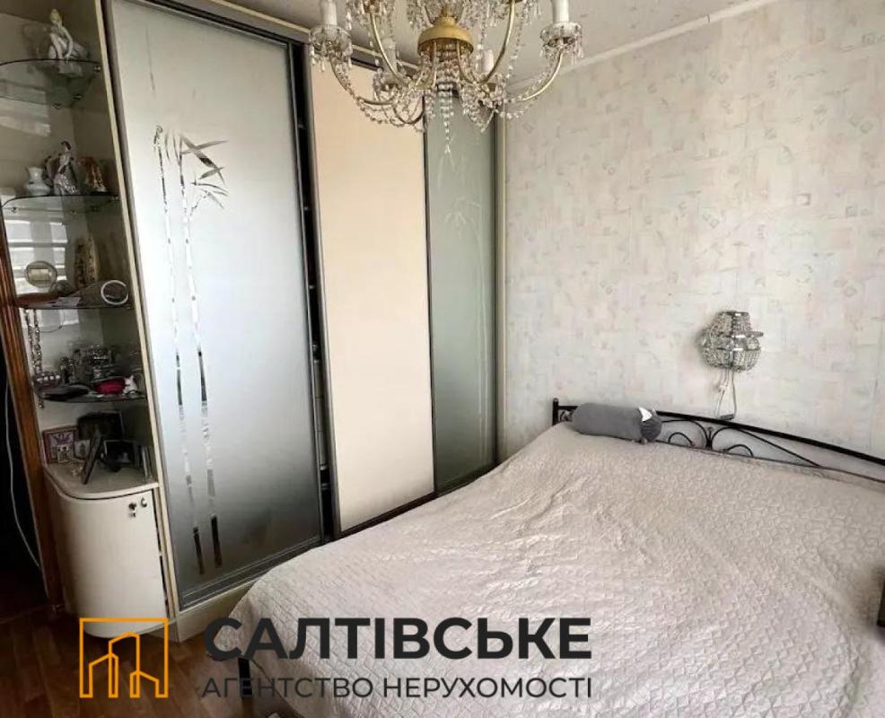 Продаж 2 кімнатної квартири 50 кв. м, Амосова вул. 19