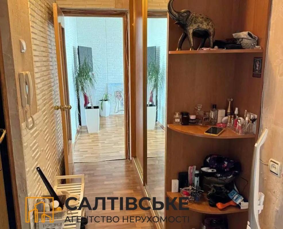 Продажа 2 комнатной квартиры 50 кв. м, Амосова ул. 19