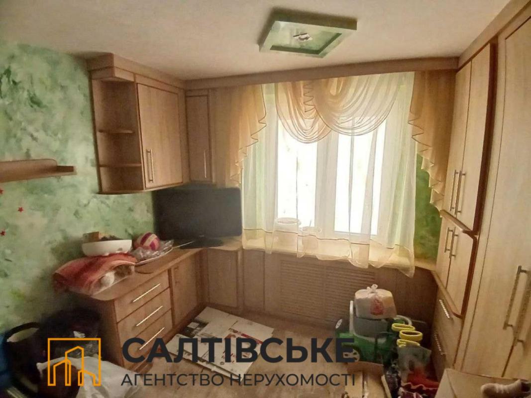 Продаж 4 кімнатної квартири 73 кв. м, Краснодарська вул. 171е