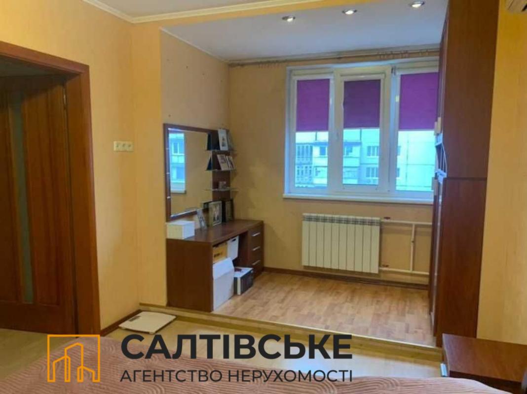 Продаж 3 кімнатної квартири 68 кв. м, Тракторобудівників просп. 128а