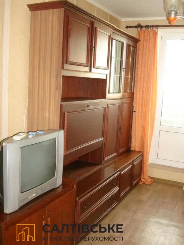 Sale 1 bedroom-(s) apartment 33 sq. m., Heroiv Pratsi Street 12