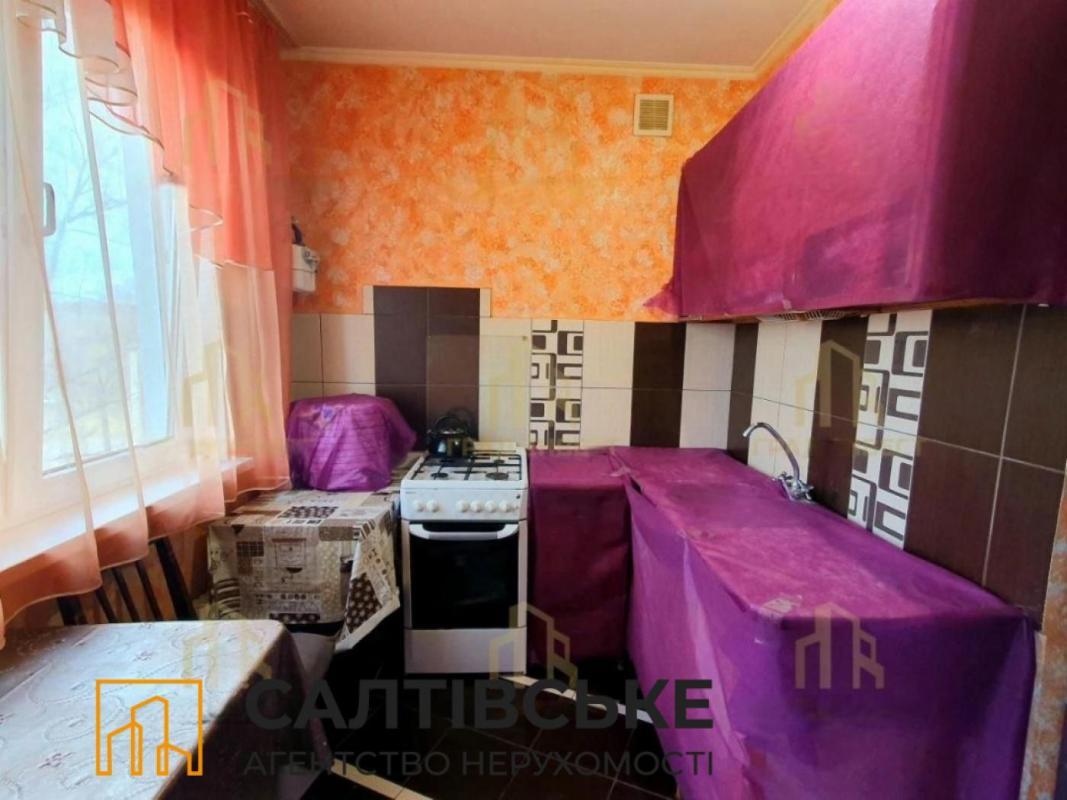 Продаж 3 кімнатної квартири 65 кв. м, Валентинівська вул. (Блюхера) 62