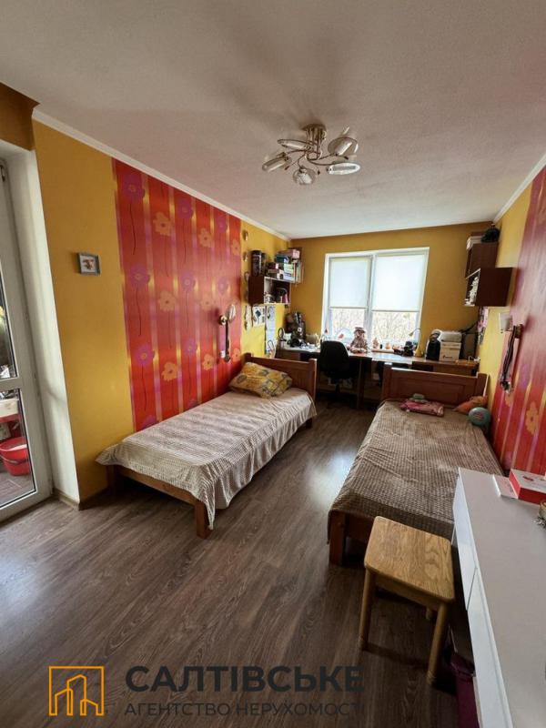Sale 4 bedroom-(s) apartment 70 sq. m., Hvardiytsiv-Shyronintsiv Street 11