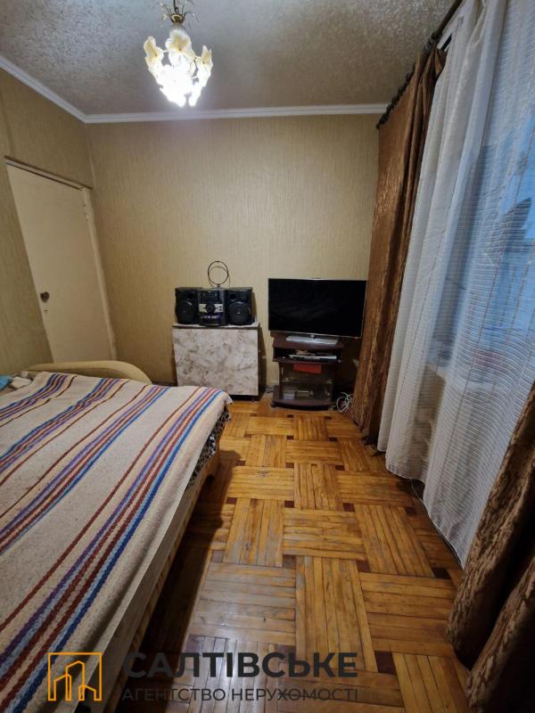 Продажа 4 комнатной квартиры 70 кв. м, Академика Павлова ул. 140а