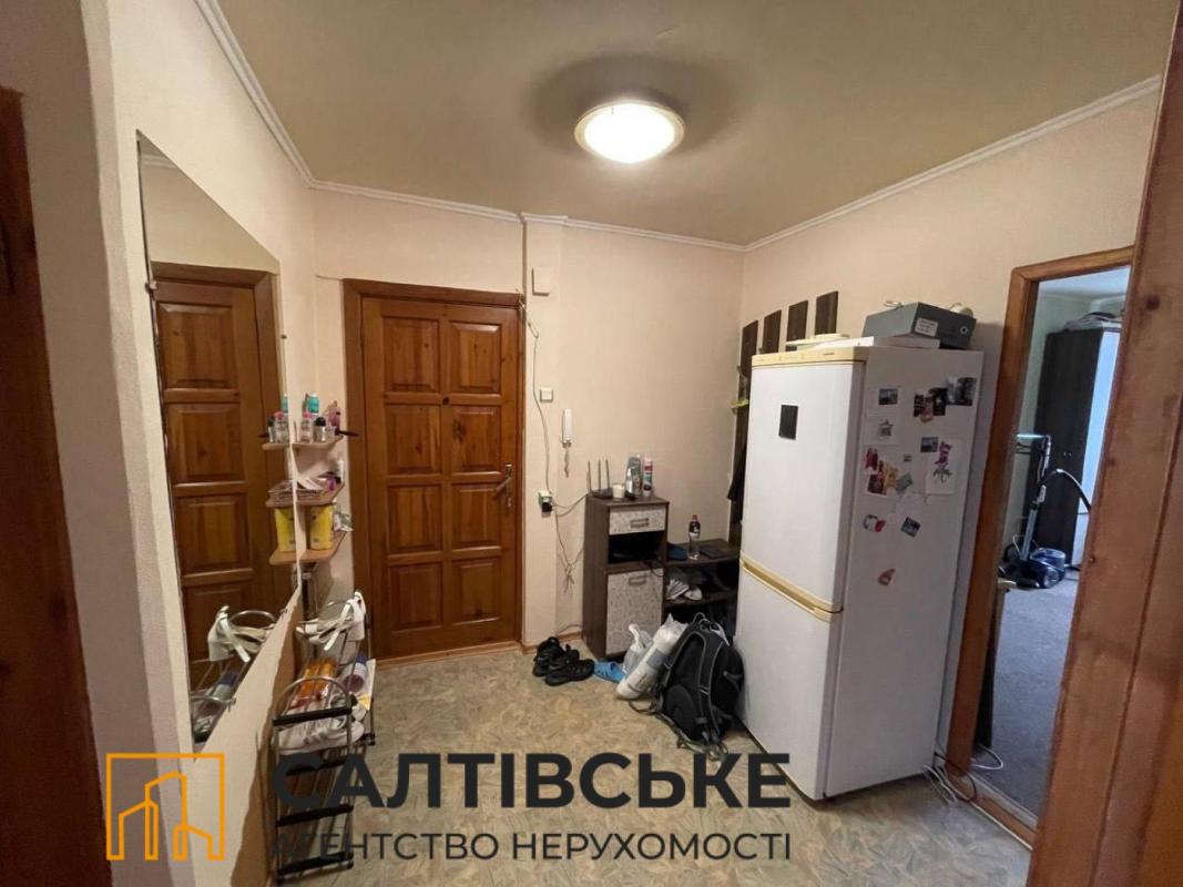 Продаж 3 кімнатної квартири 65 кв. м, Світла вул. 23б