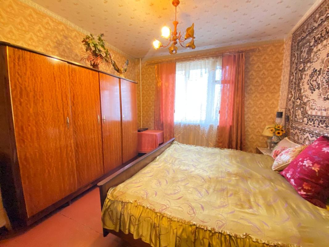 Продаж 3 кімнатної квартири 71.8 кв. м, Клочківська вул. 150а