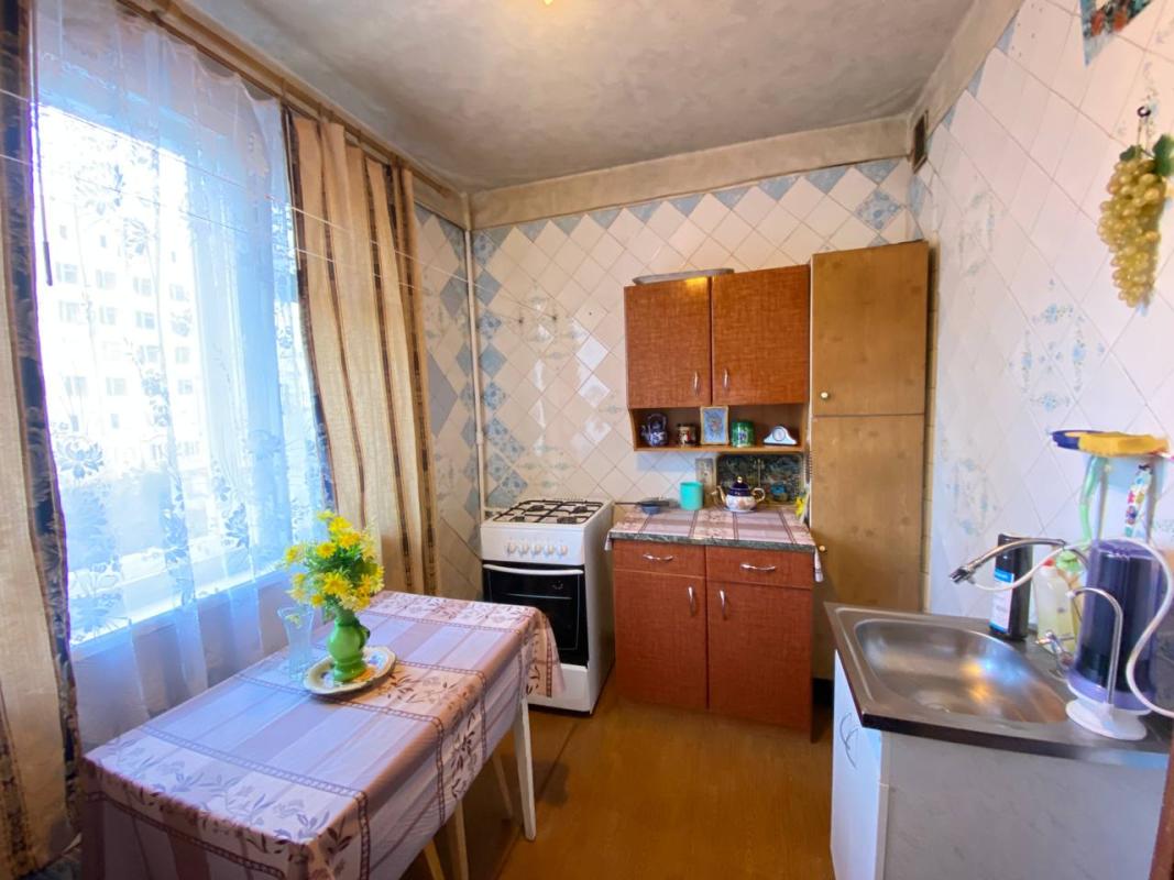 Продаж 3 кімнатної квартири 71.8 кв. м, Клочківська вул. 150а