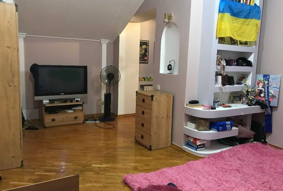Sale 5 bedroom-(s) apartment 180 sq. m., Lukianivska Street 63