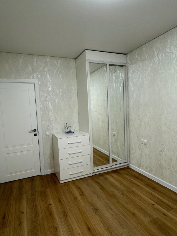 Long term rent 2 bedroom-(s) apartment Sholudenka Street