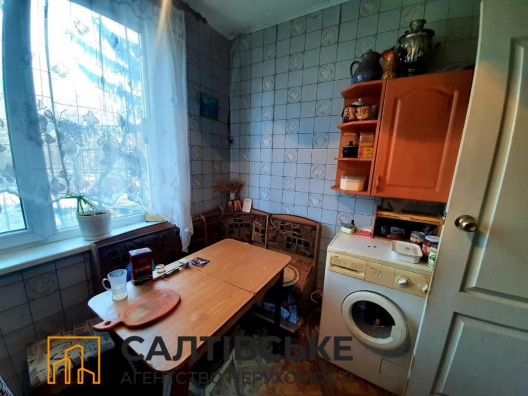 Sale 3 bedroom-(s) apartment 65 sq. m., Svitla Street 21