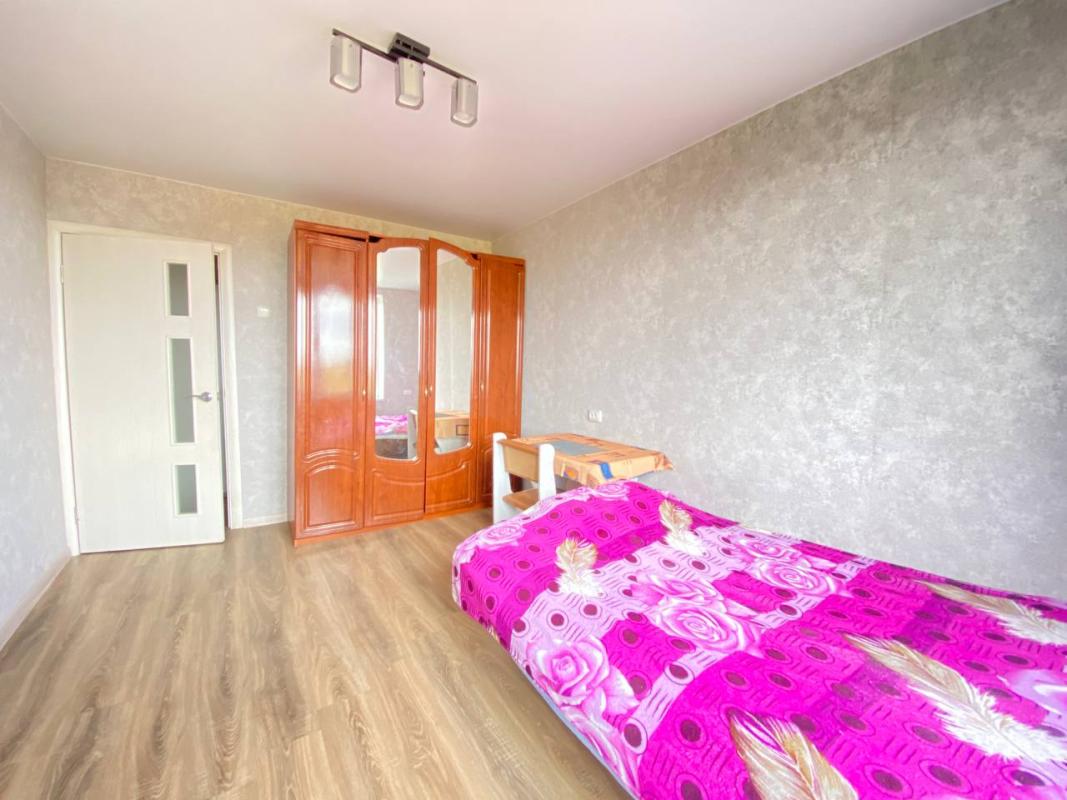 Long term rent 2 bedroom-(s) apartment Heroiv Pratsi Street 47б