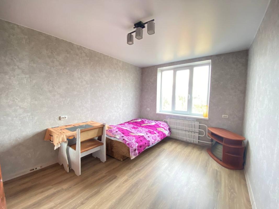 Long term rent 2 bedroom-(s) apartment Heroiv Pratsi Street 47б