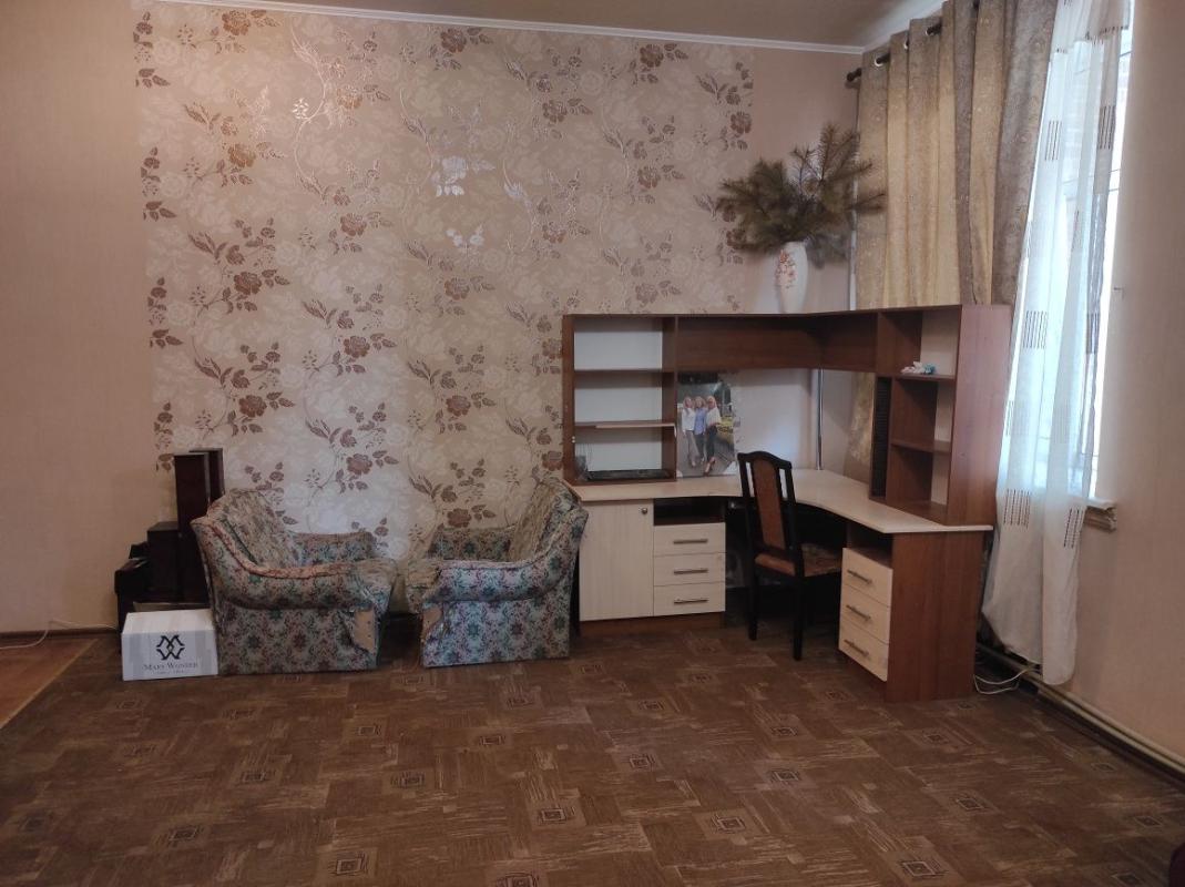 Долгосрочная аренда 5 комнатной квартиры Короленко ул. 19