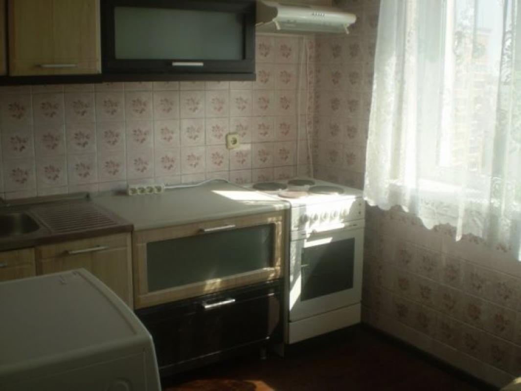 Long term rent 2 bedroom-(s) apartment Volonterska street (Sotsialistychna Street) 48