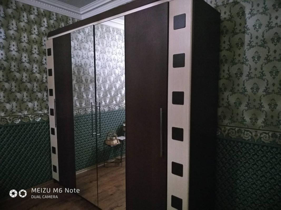 Long term rent 3 bedroom-(s) apartment Marshala Bazhanova Street 12