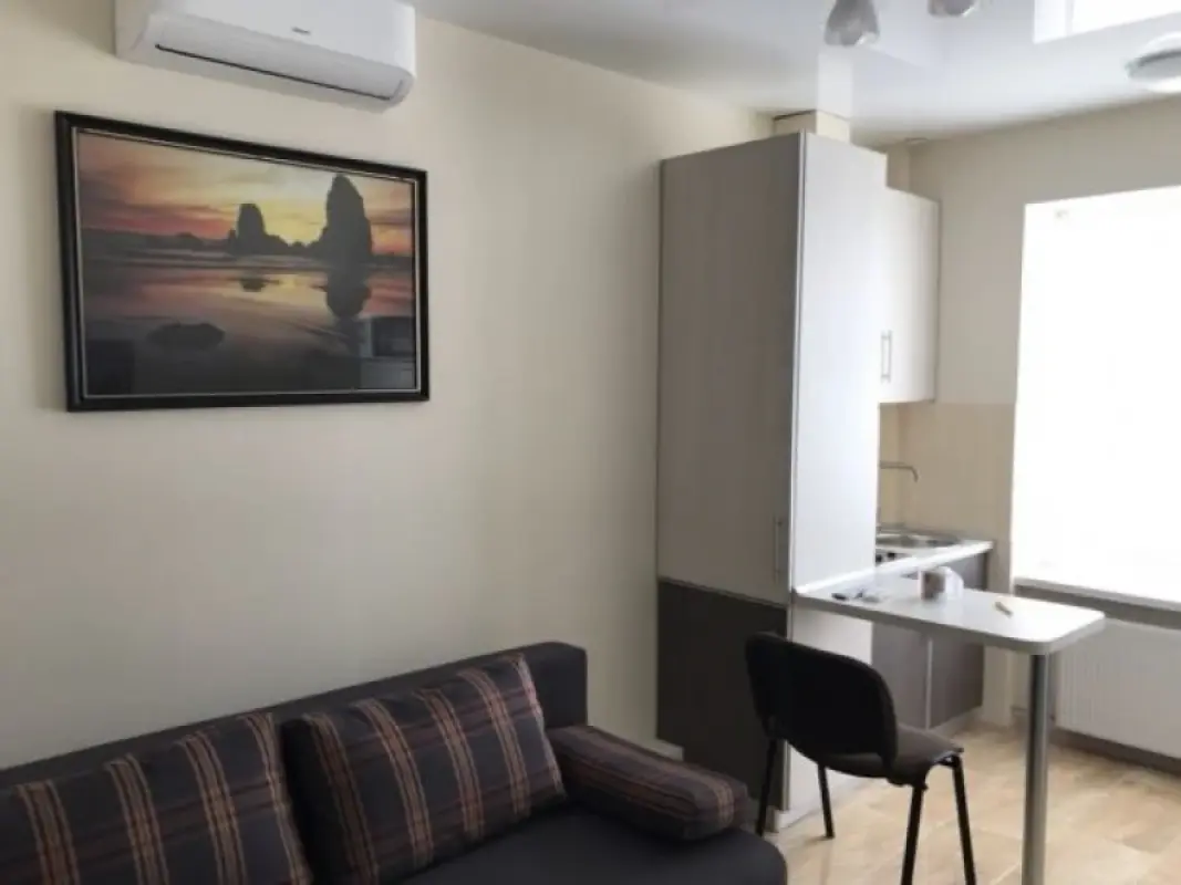 Apartment for rent - Chernivetska Street 3В