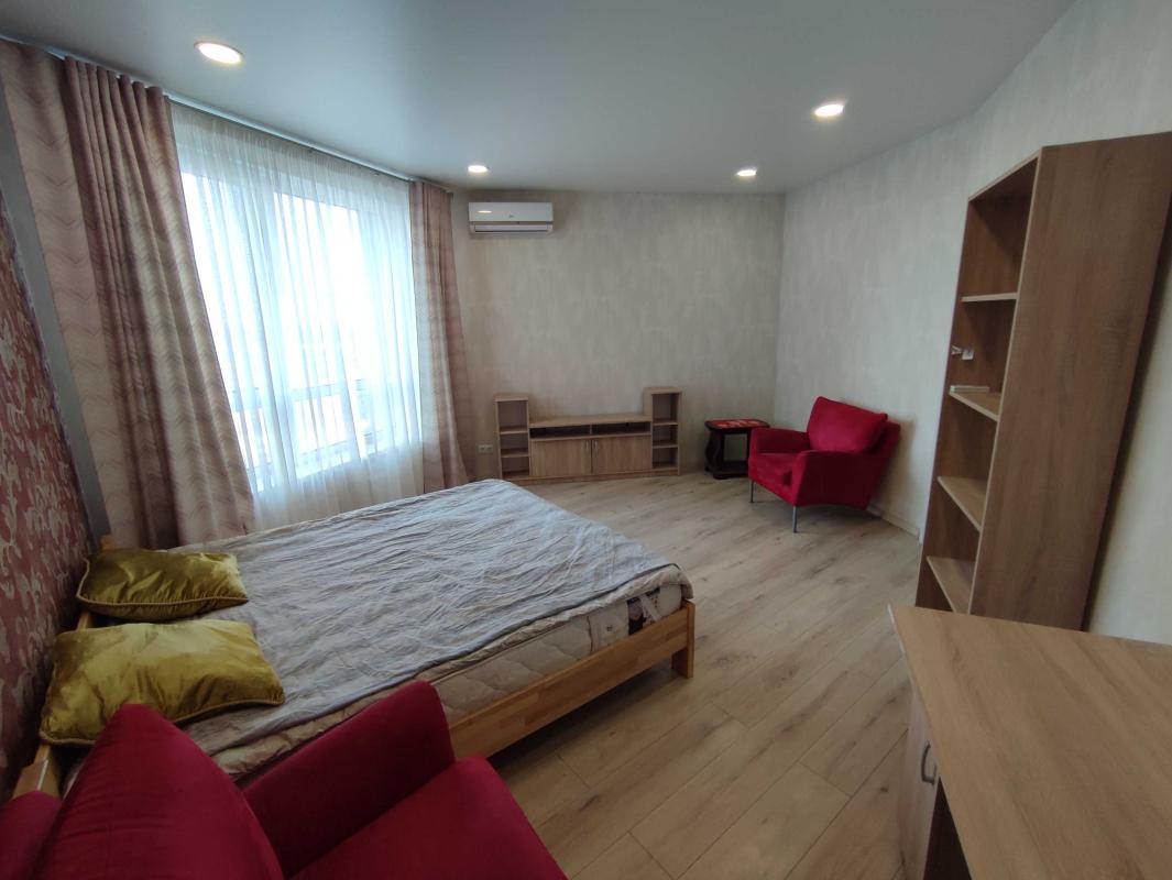 Long term rent 1 bedroom-(s) apartment Zarichna Street 1б