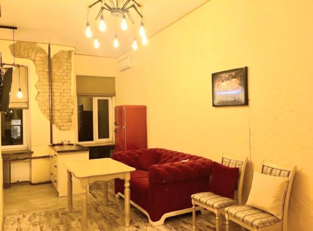Long term rent 2 bedroom-(s) apartment Sichovykh Striltsiv Street (Artema Street) 10