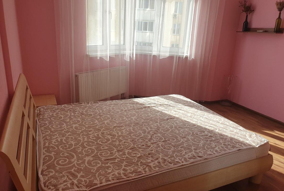Долгосрочная аренда 3 комнатной квартиры Сапёрно-Слободская ул. 24