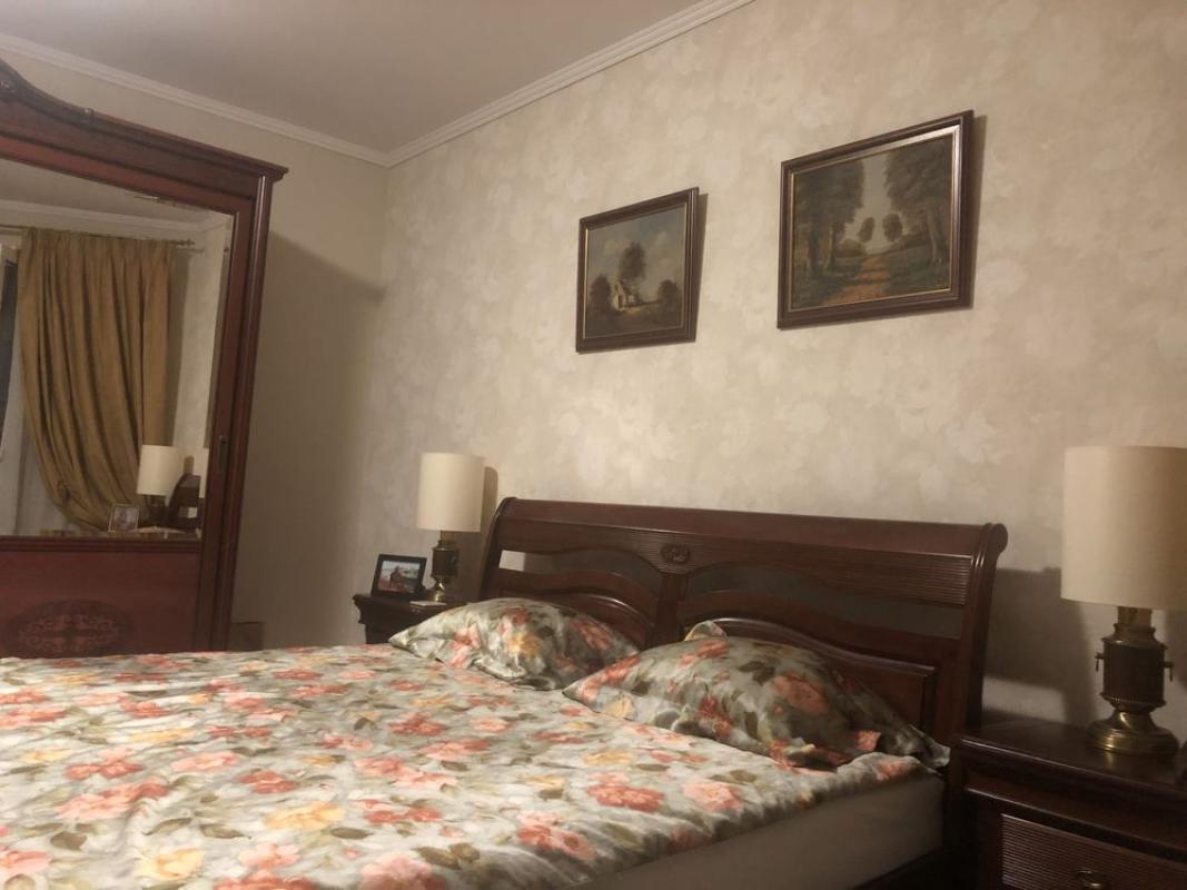 Long term rent 2 bedroom-(s) apartment Kniazhyi Zaton Street 21