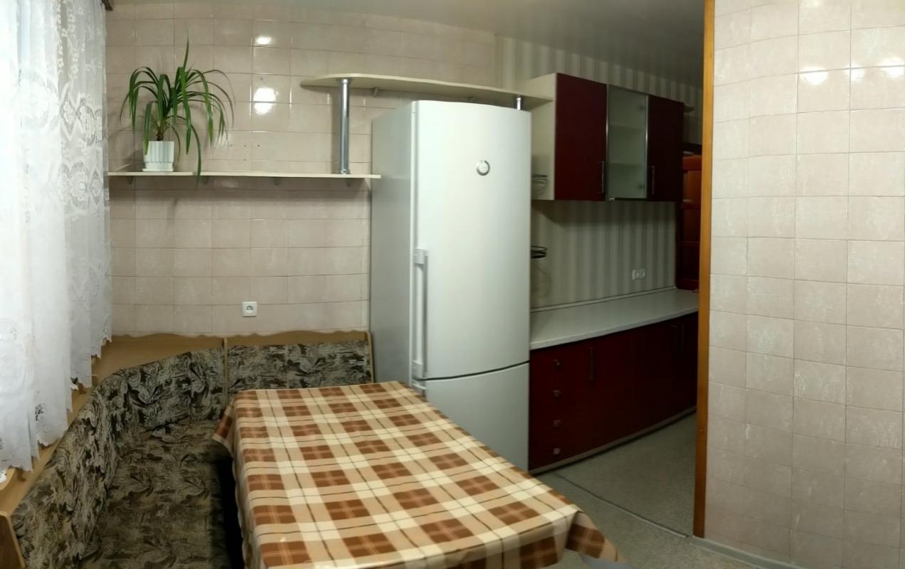 Long term rent 2 bedroom-(s) apartment Tytarenkivsky Lane 24